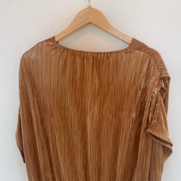 Gold, Metallic, Curvy Plus Size Jumpsuit, NWT 2XL and 3XL - Picture 5 of 7